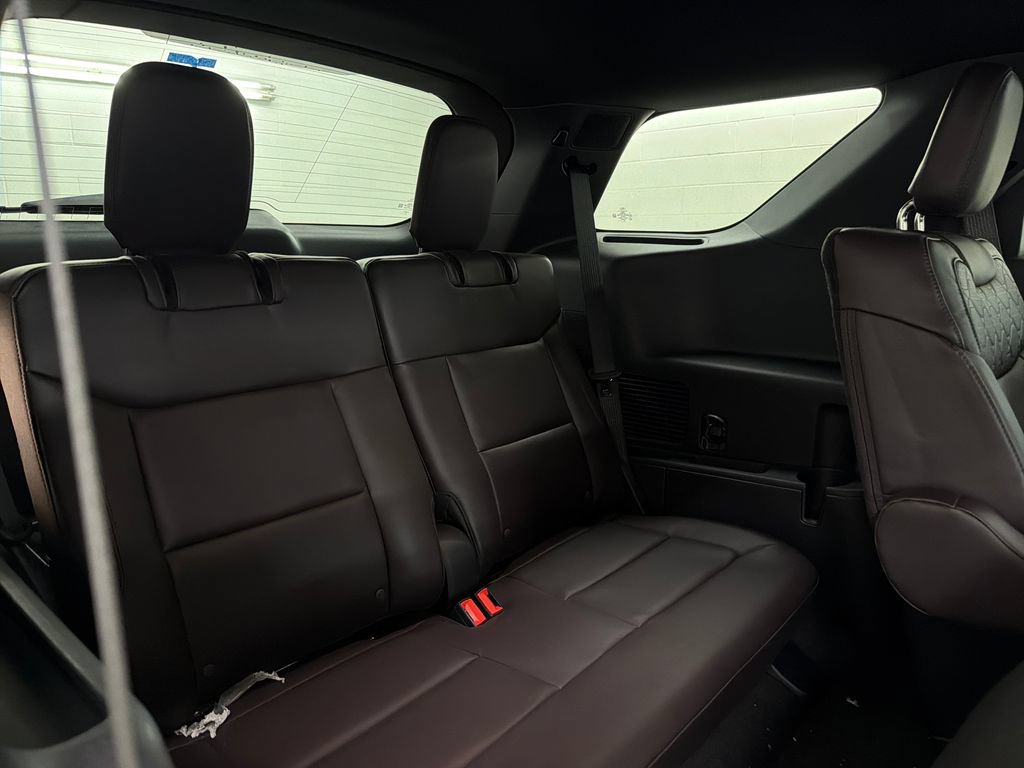 New 2027 Ford Explorer Platinum RWD image 30