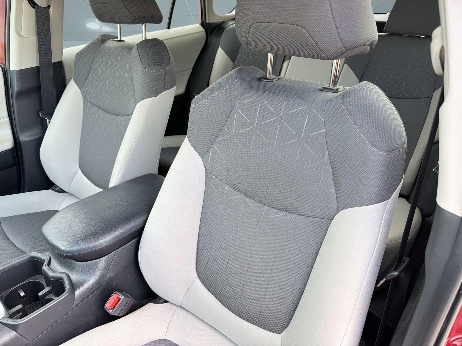 Used 2024 Toyota RAV4 XLE w/ Convenience Package image 21