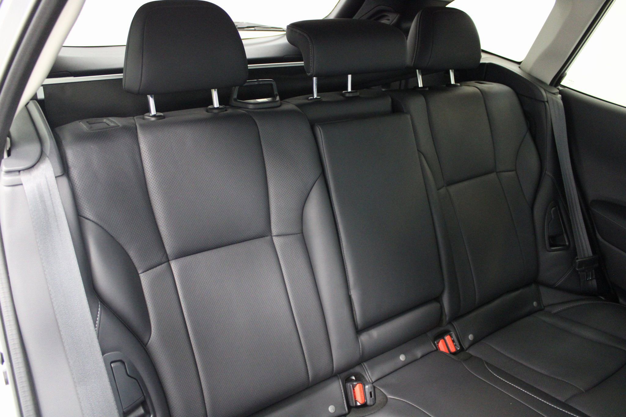Used 2022 Subaru Outback Limited w/ Popular Package #2 image 27