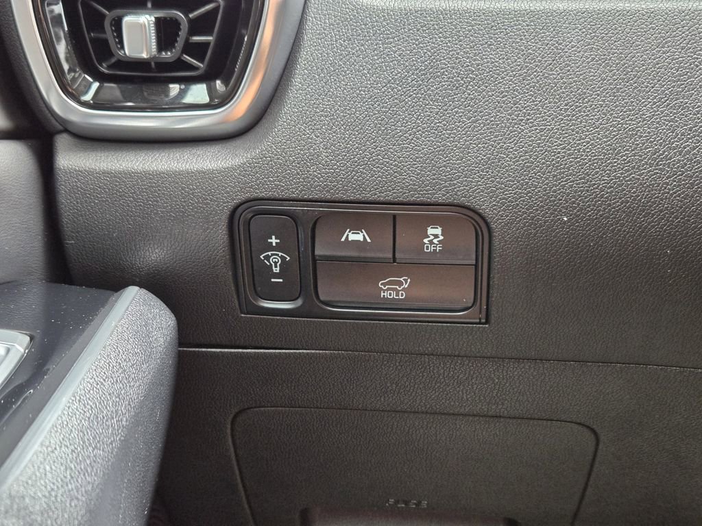 Certified 2023 Kia Sorento SX FWD image 24