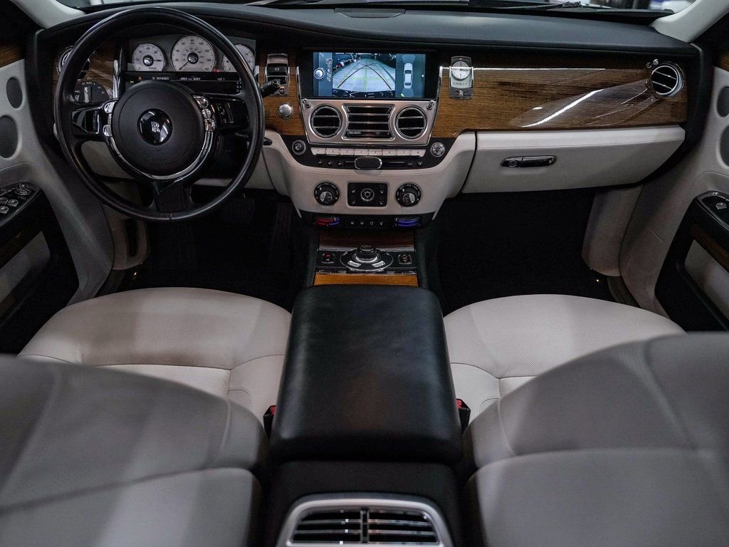 Used 2011 Rolls-Royce Ghost image 48