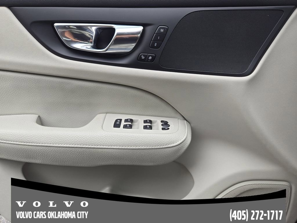 Used 2021 Volvo S60 T5 Momentum AWD/4WD image 22