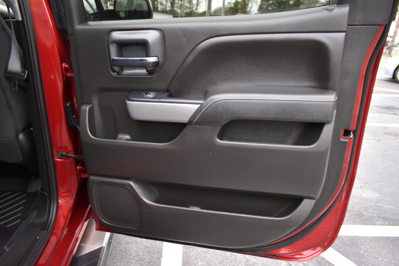 Used 2018 Chevrolet Silverado 1500 LT w/ All Star Edition image 37