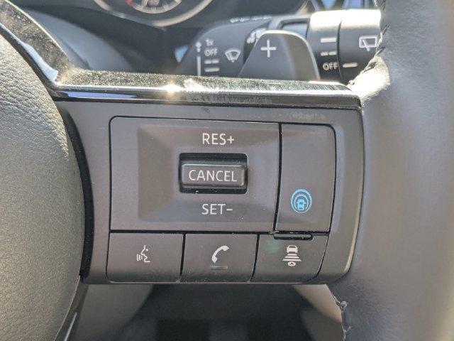 Used 2022 Nissan Pathfinder SL AWD/4WD image 22