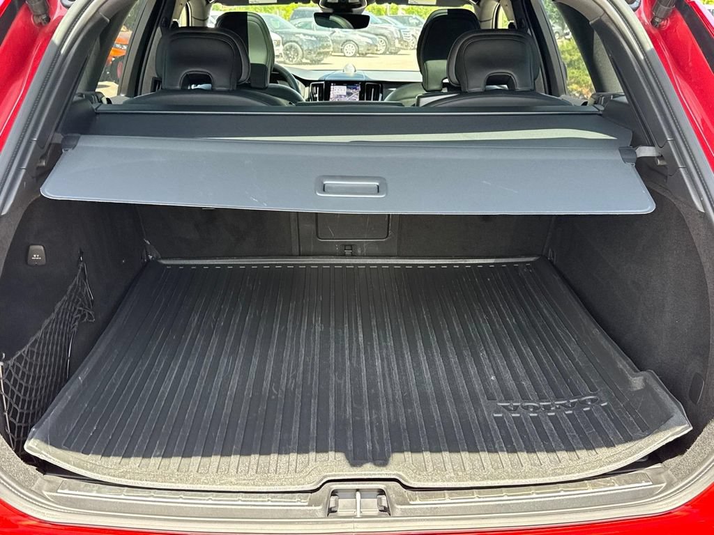 Certified 2023 Volvo XC60 B6 Ultimate w/ Climate Package AWD/4WD image 5