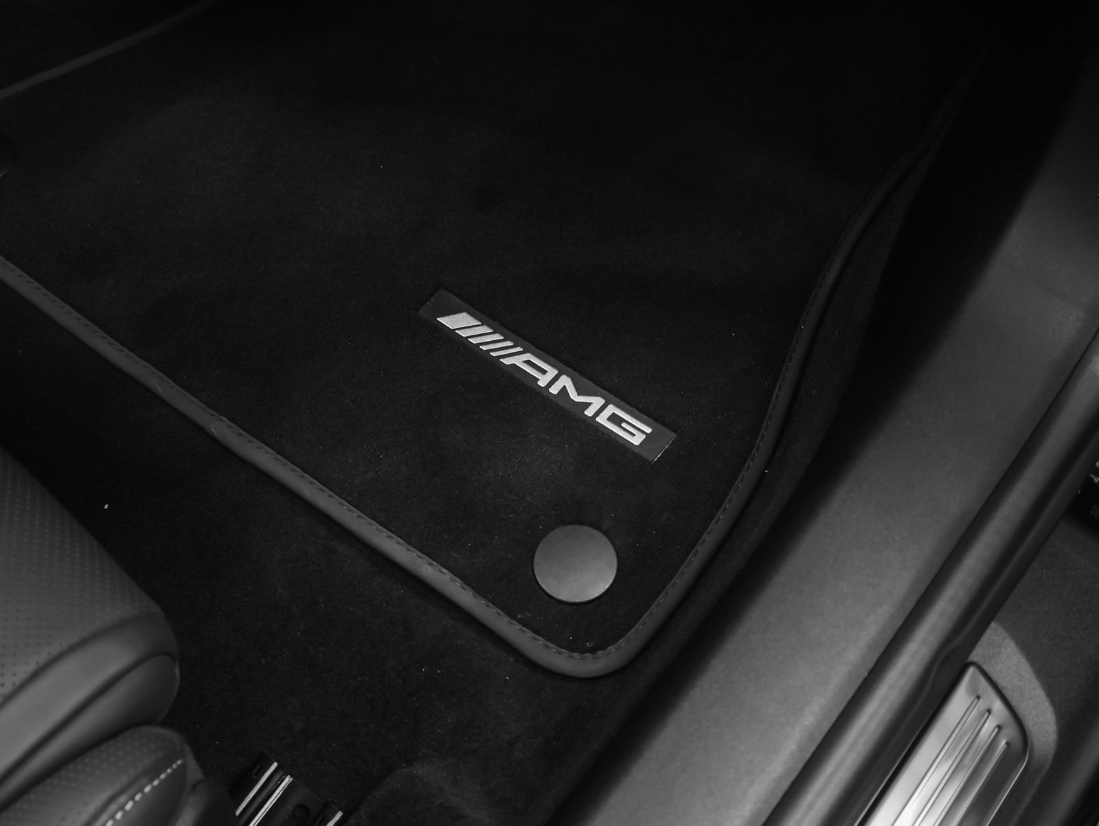 Used 2022 Mercedes-Benz SL 63 AMG 4MATIC image 29