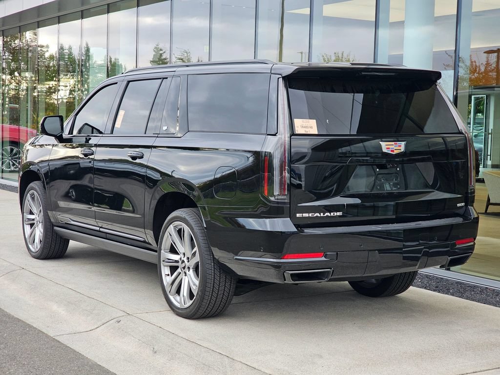 New 2026 Cadillac Escalade ESV Platinum Sport AWD/4WD image 3
