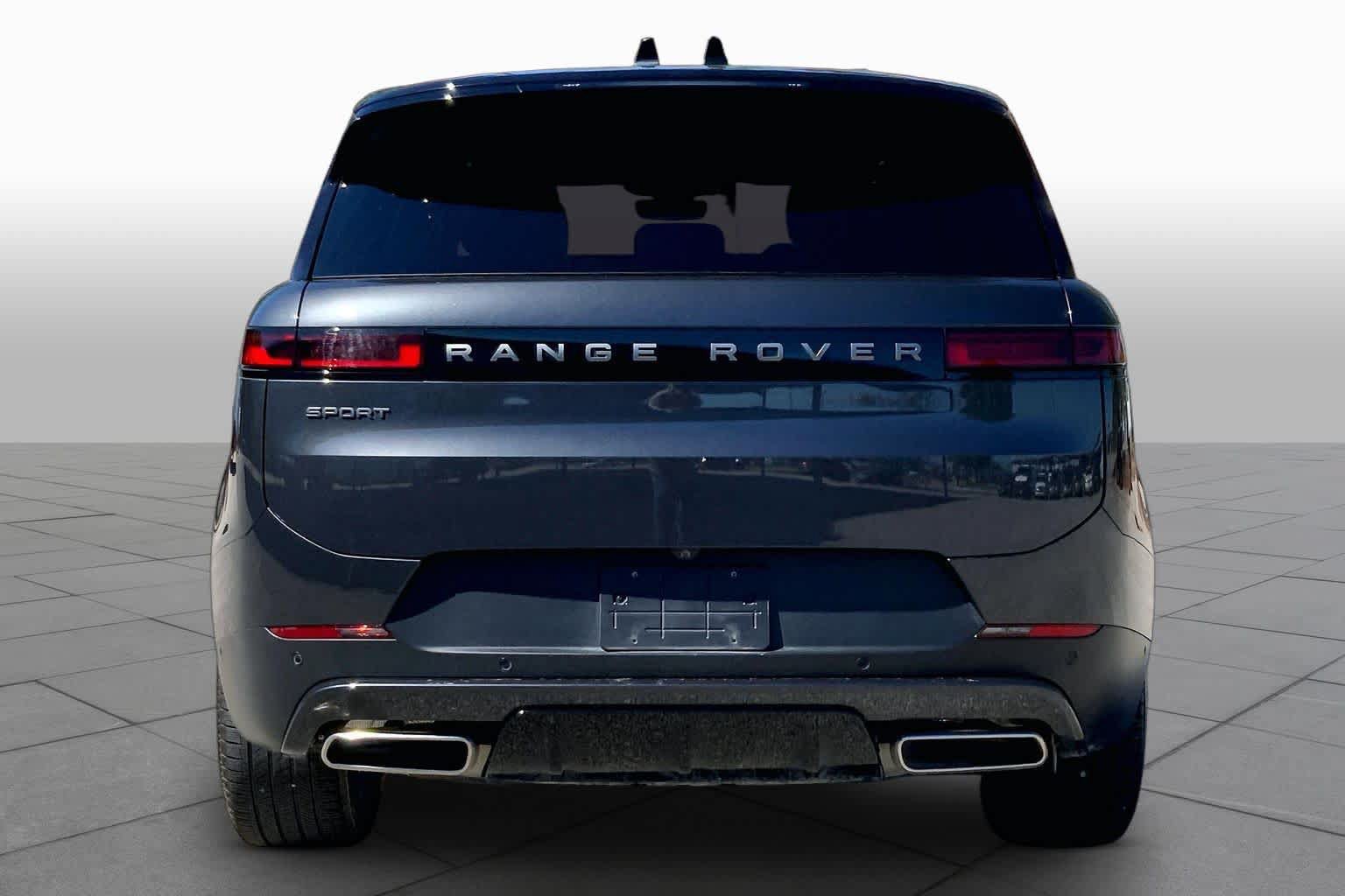 Used 2025 Land Rover Range Rover Sport SE AWD/4WD image 5