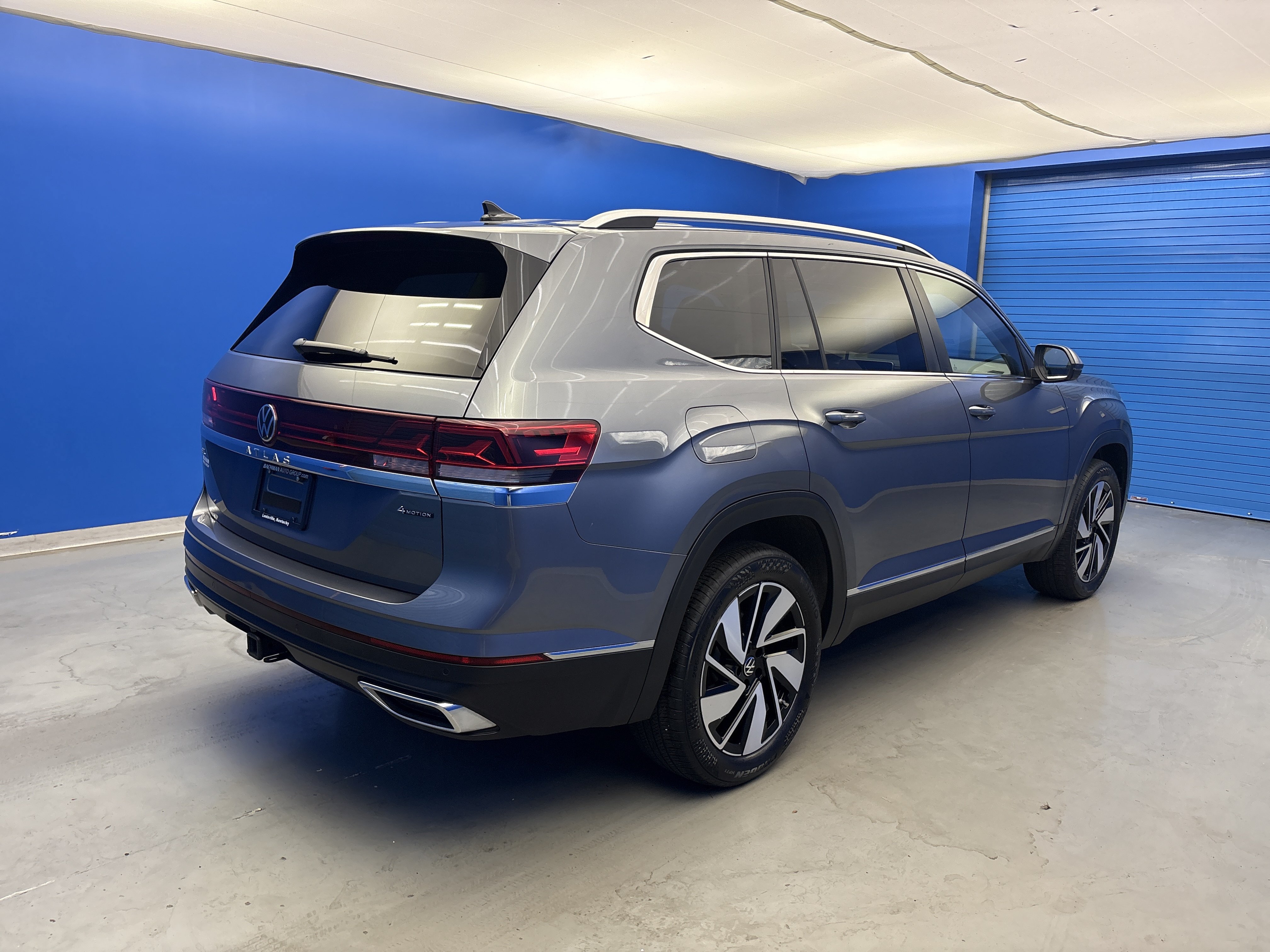 Used 2024 Volkswagen Atlas SEL AWD/4WD image 7