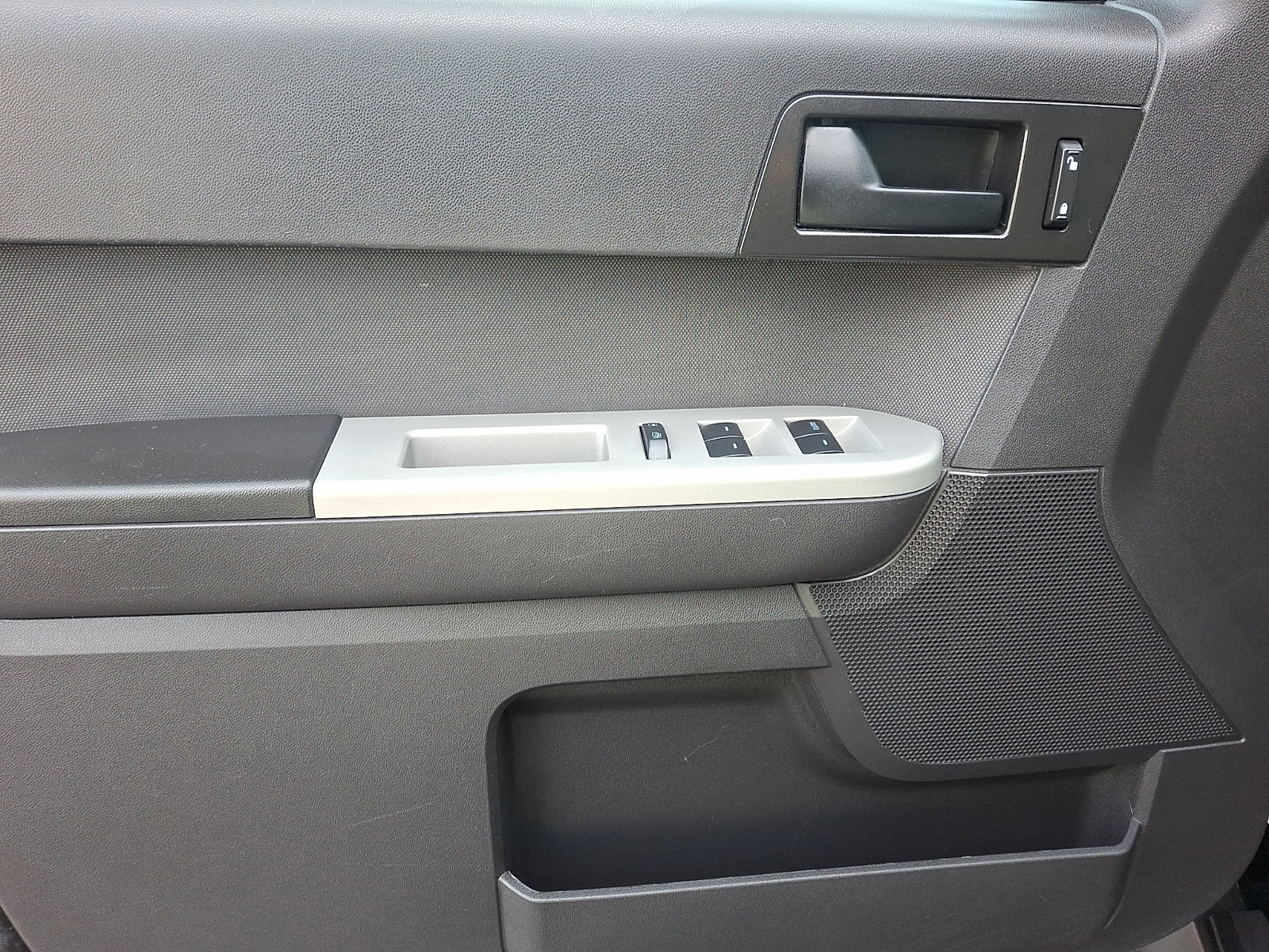 Used 2012 Ford Escape XLT image 12