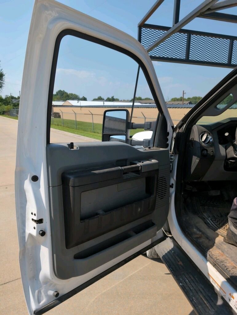 Used 2016 Ford F450 XLT w/ Ambulance Prep Package image 24