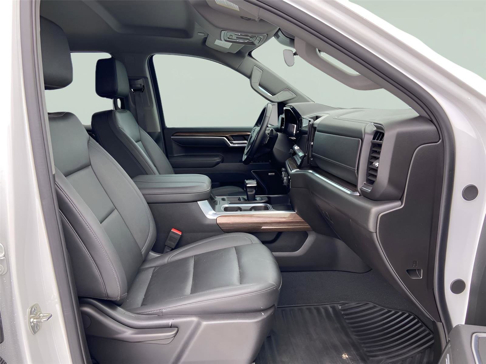 Used 2025 Chevrolet Silverado 1500 RST w/ Redline Edition image 12