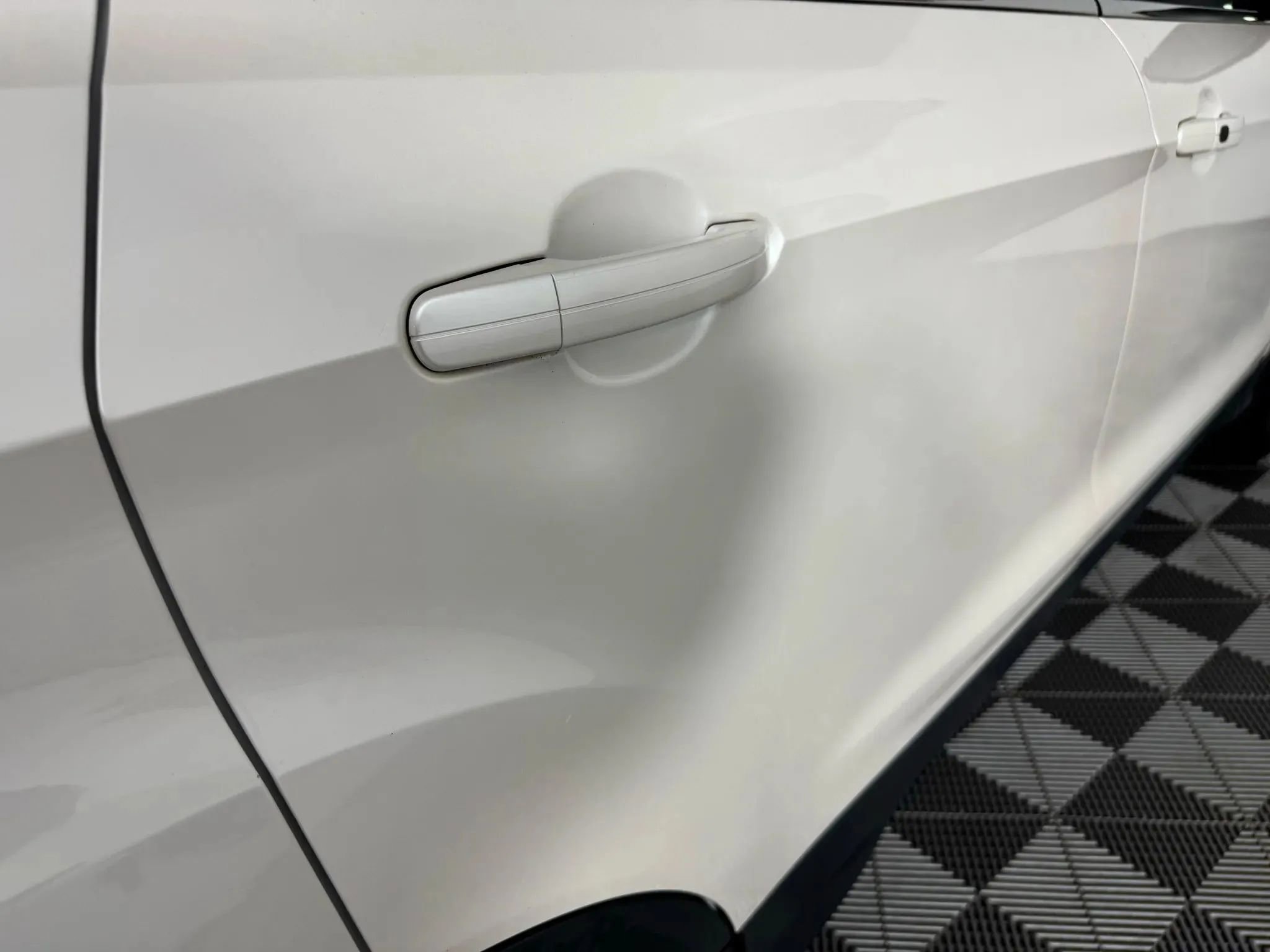 Used 2014 Ford Escape Titanium w/ Equipment Group 401A image 33