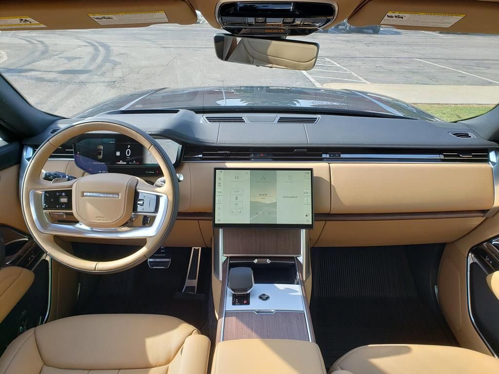 New 2026 Land Rover Range Rover SE image 13