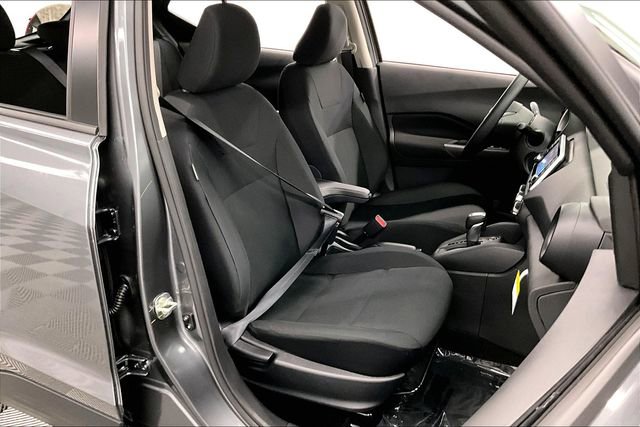 New 2025 Nissan Kicks Play S image 31