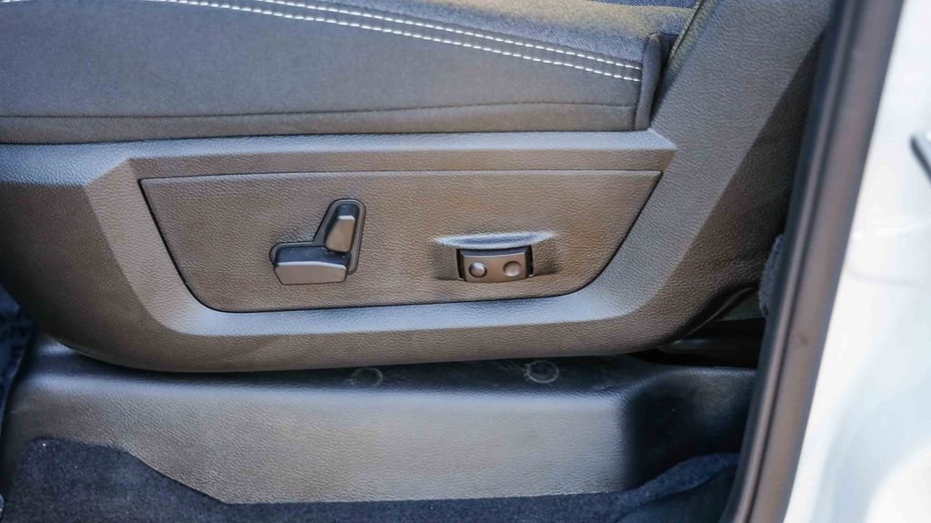 New 2026 RAM 2500 Big Horn AWD/4WD image 25