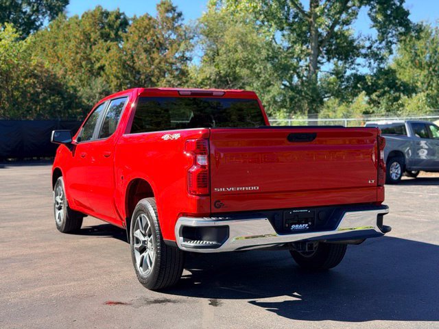 Used 2022 Chevrolet Silverado 1500 LT AWD/4WD image 6