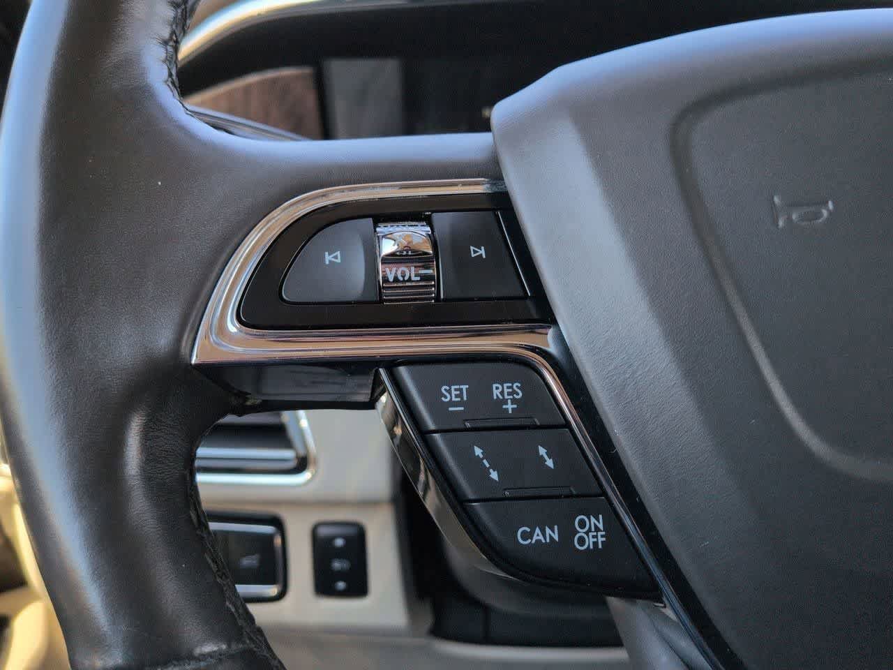 Used 2021 Lincoln Navigator Reserve w/ Luxury Package AWD/4WD image 25