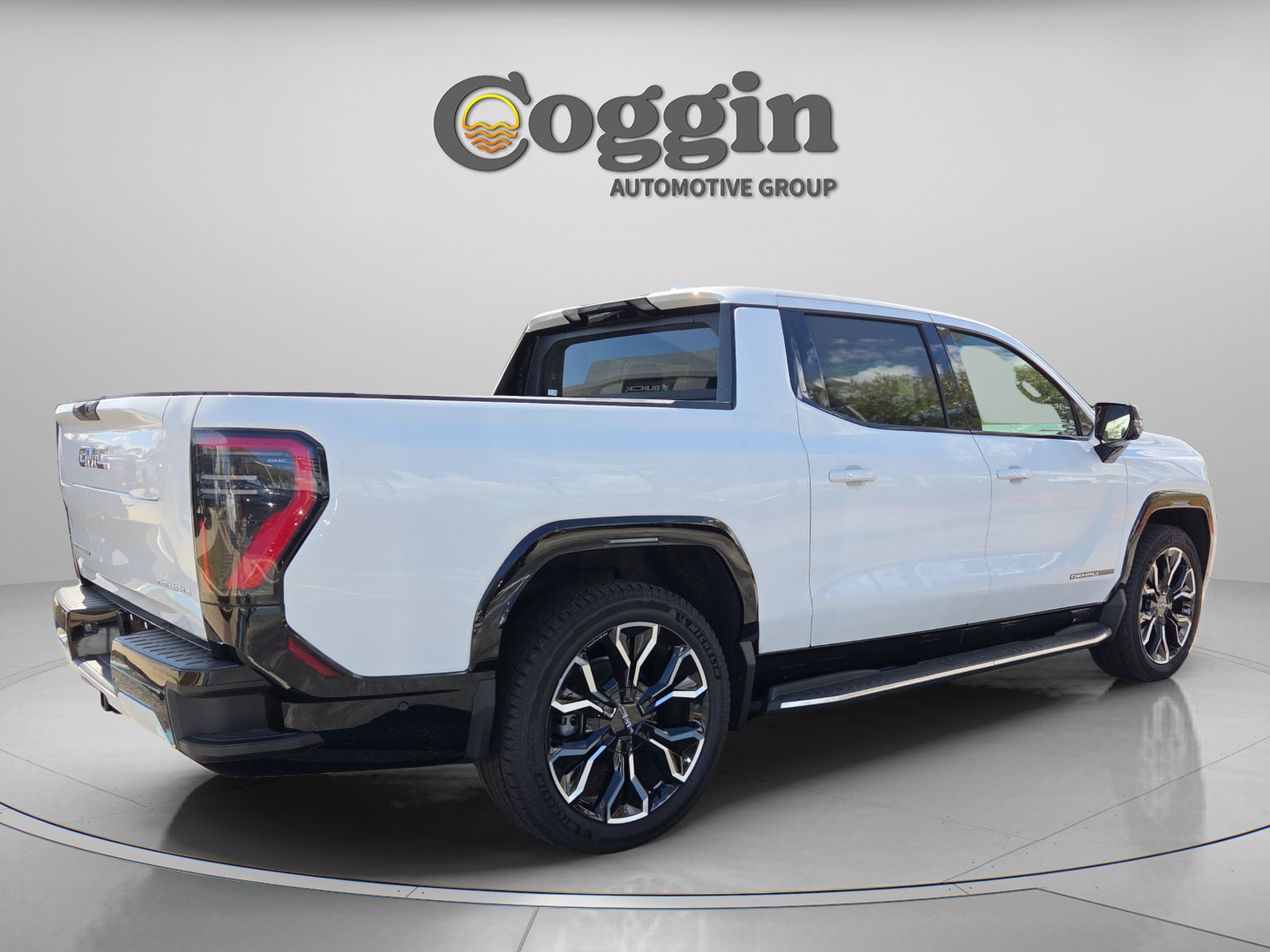 New 2025 GMC Sierra EV Denali AWD/4WD image 4