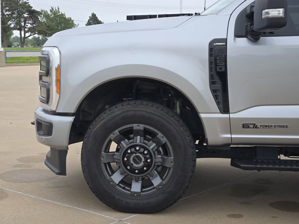 Used 2023 Ford F250 Lariat w/ Lariat Ultimate Package AWD/4WD image 29