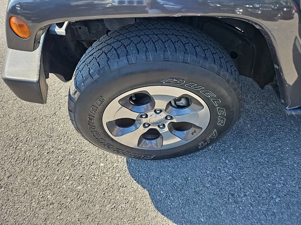 Used 2017 Jeep Wrangler Unlimited Sahara image 13