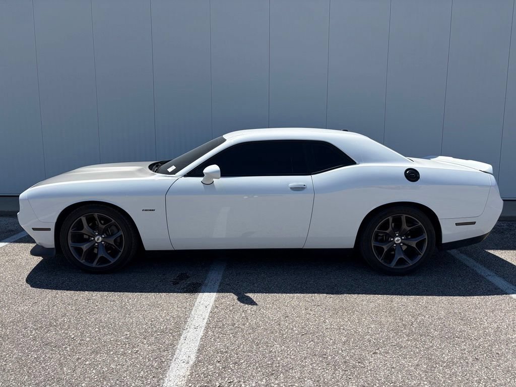 Used 2019 Dodge Challenger R/T RWD image 3