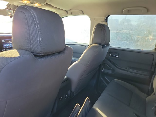 Used 2023 Nissan Frontier SV w/ SV Convenience Package image 11