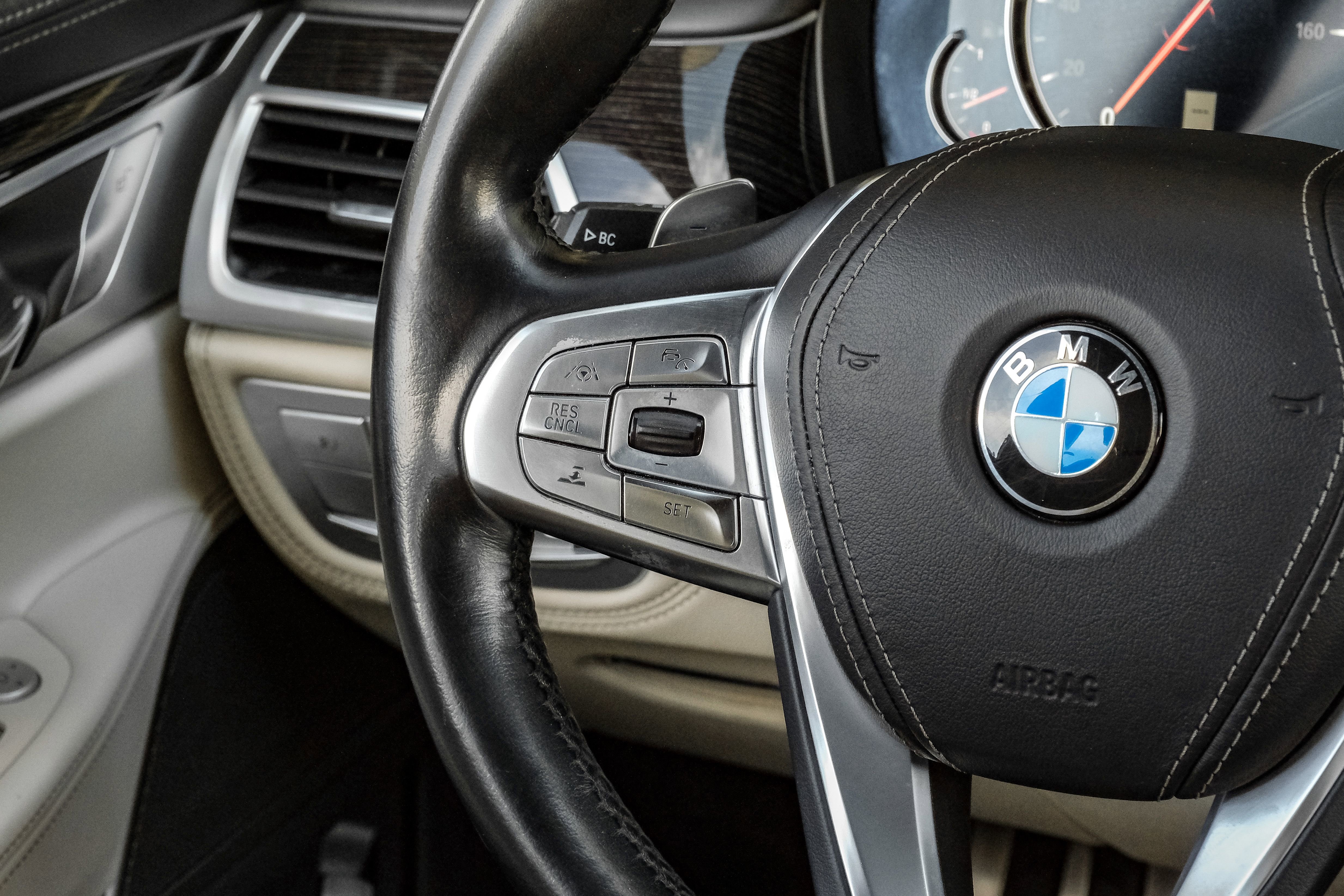 Used 2018 BMW 750i 750i image 16