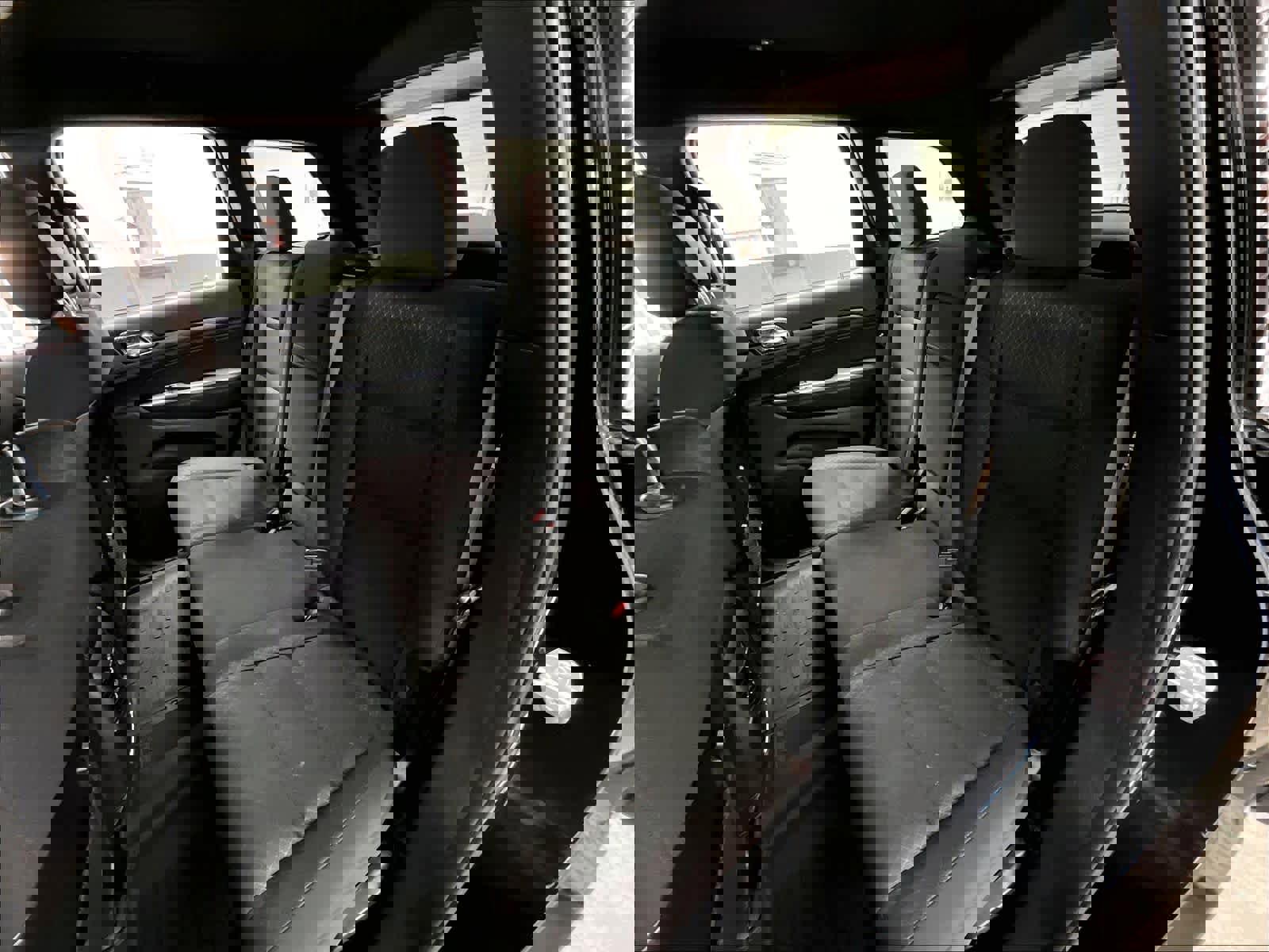 Used 2021 Jeep Grand Cherokee Laredo AWD/4WD image 27