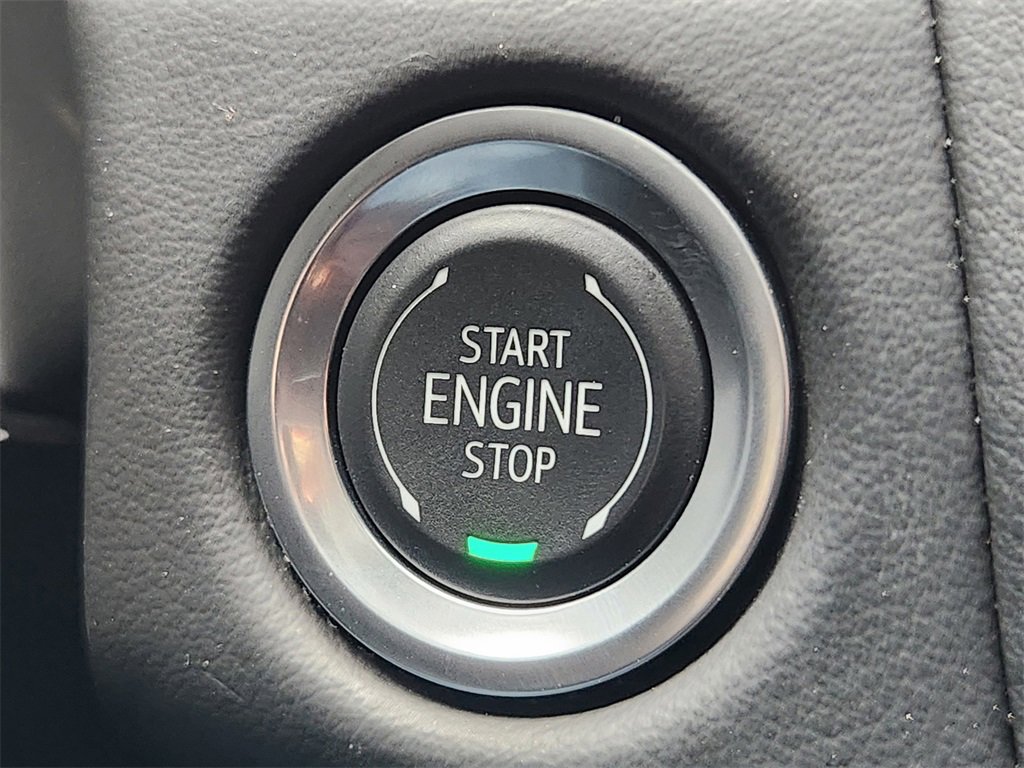 Used 2024 GMC Yukon AT4 w/ AT4 Premium Plus Package image 24