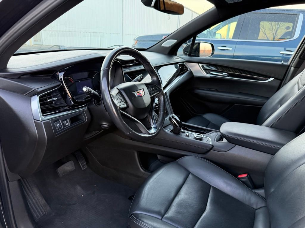 Used 2023 Cadillac XT6 Premium Luxury image 10