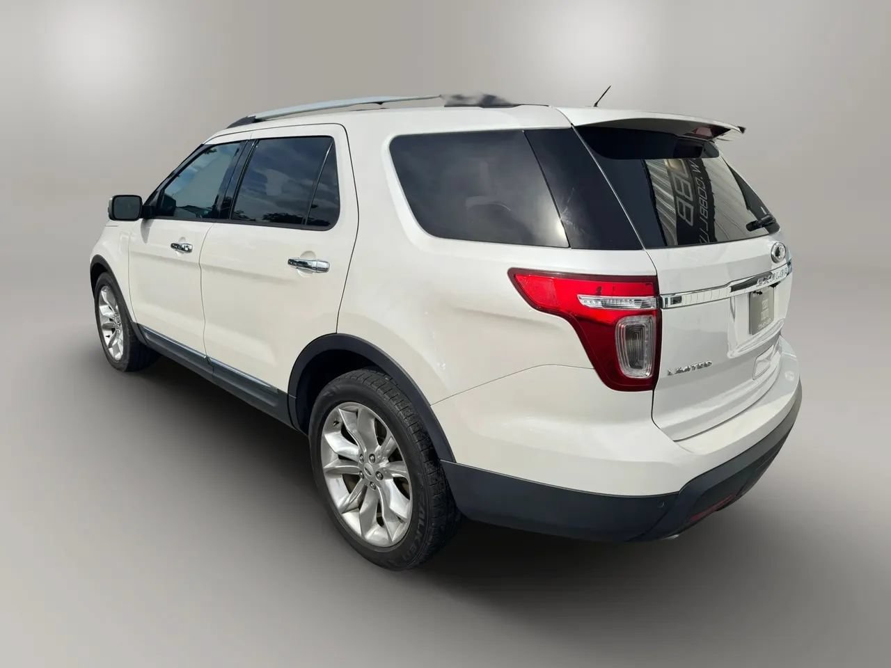 Used 2015 Ford Explorer Limited w/ Equipment Group 303A FWD image 8