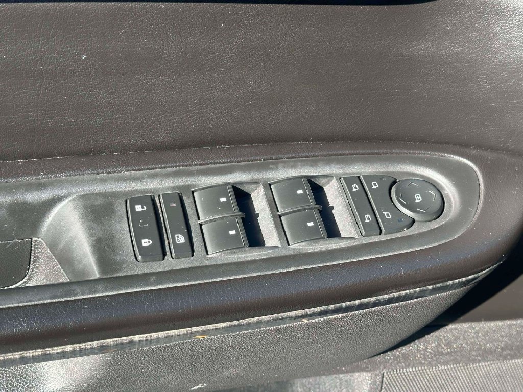Used 2016 GMC Acadia SLT w/ Open Road Package AWD/4WD image 17