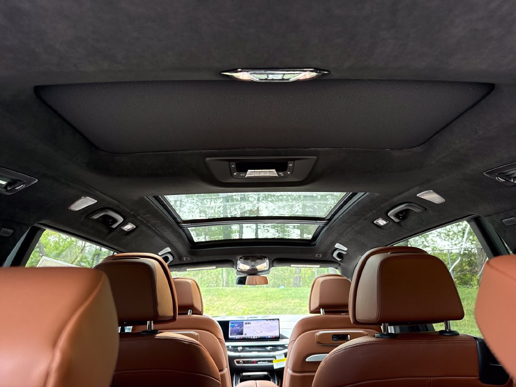 New 2027 BMW X7 M60i AWD/4WD image 22