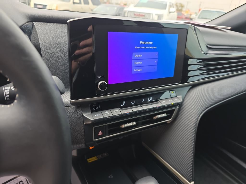 Certified 2025 Toyota Camry SE image 8