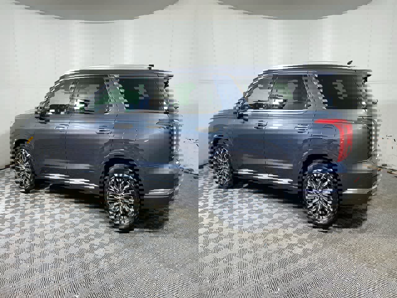 Used 2024 Hyundai Palisade Calligraphy image 12