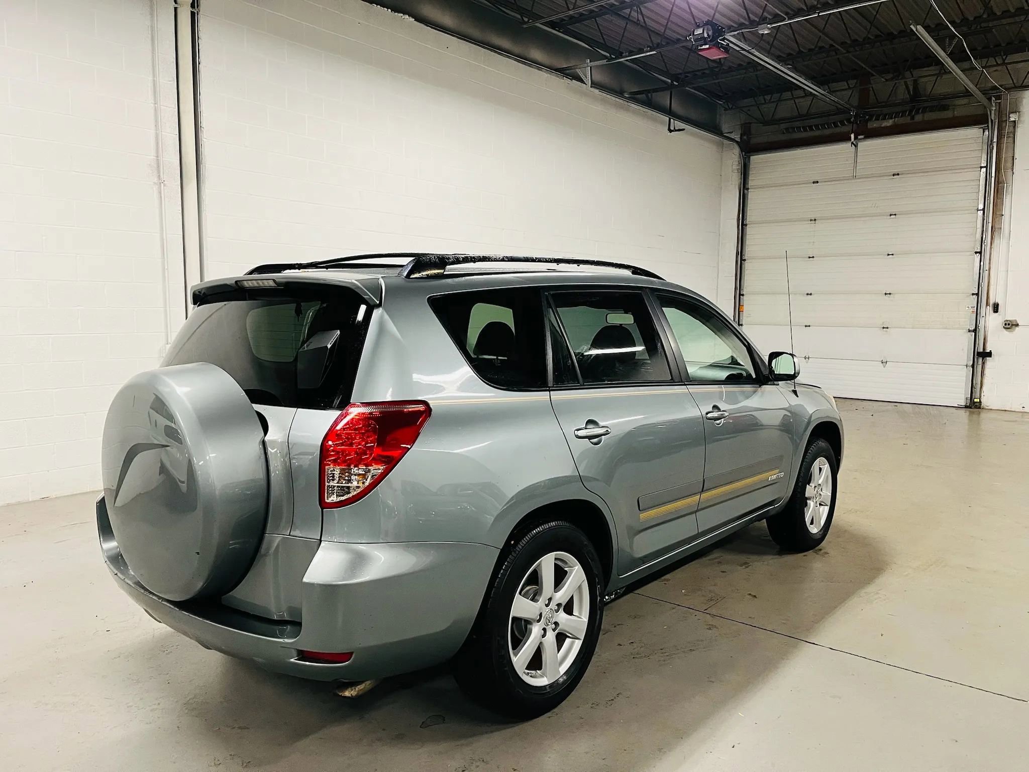 Used 2007 Toyota RAV4 Limited image 8