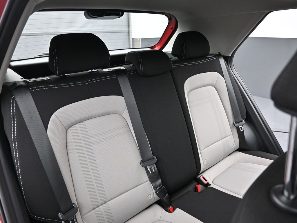 Used 2025 Hyundai Venue SEL image 50