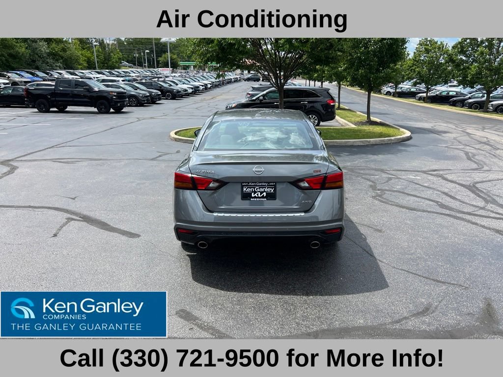 Used 2023 Nissan Altima 2.5 SR AWD/4WD image 12
