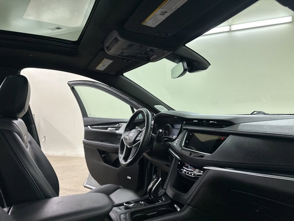 Certified 2025 Cadillac XT5 Premium Luxury image 17