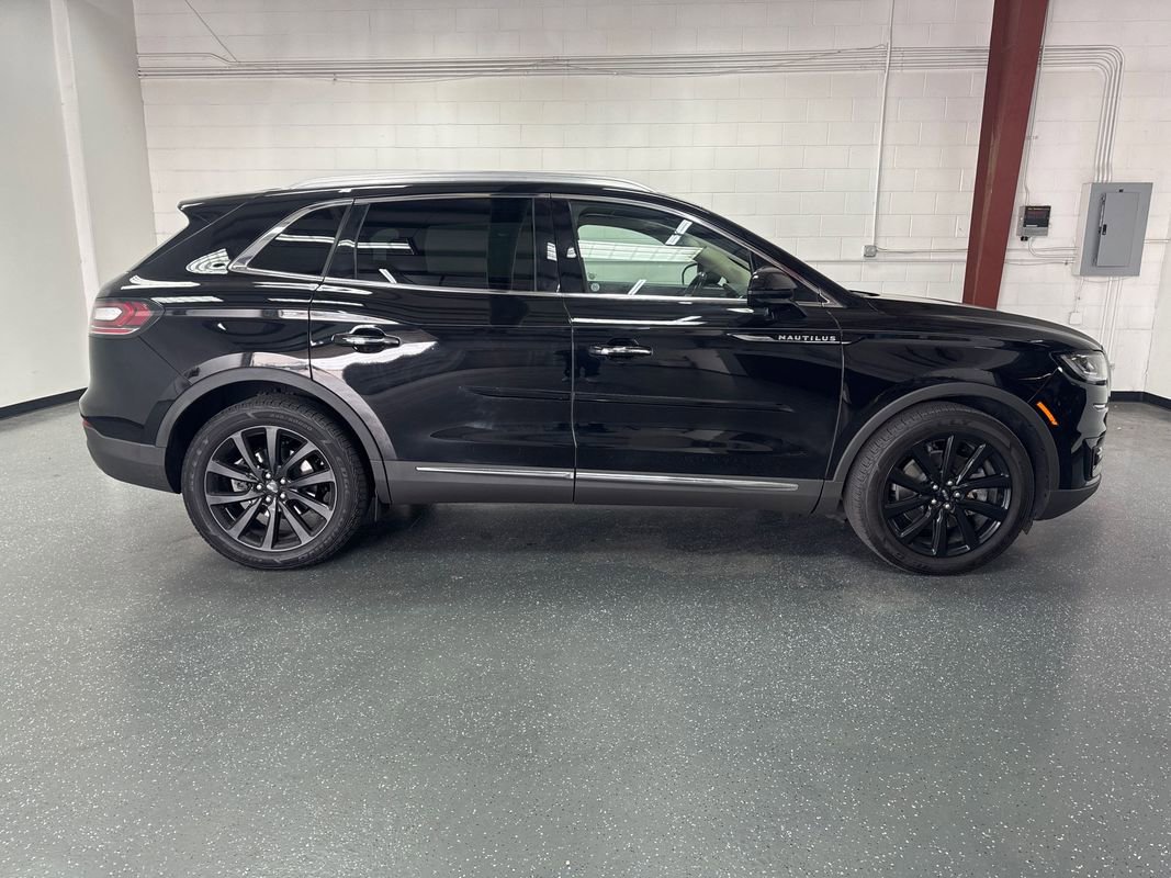 Used 2020 Lincoln Nautilus Reserve w/ Monochromatic Package image 3