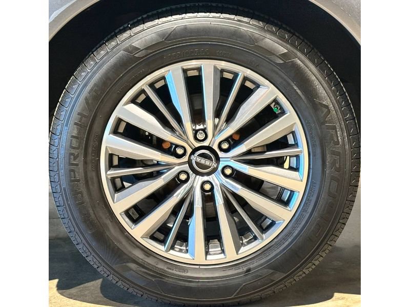 Used 2021 Nissan Armada SL w/ Captain's Chairs Package image 11