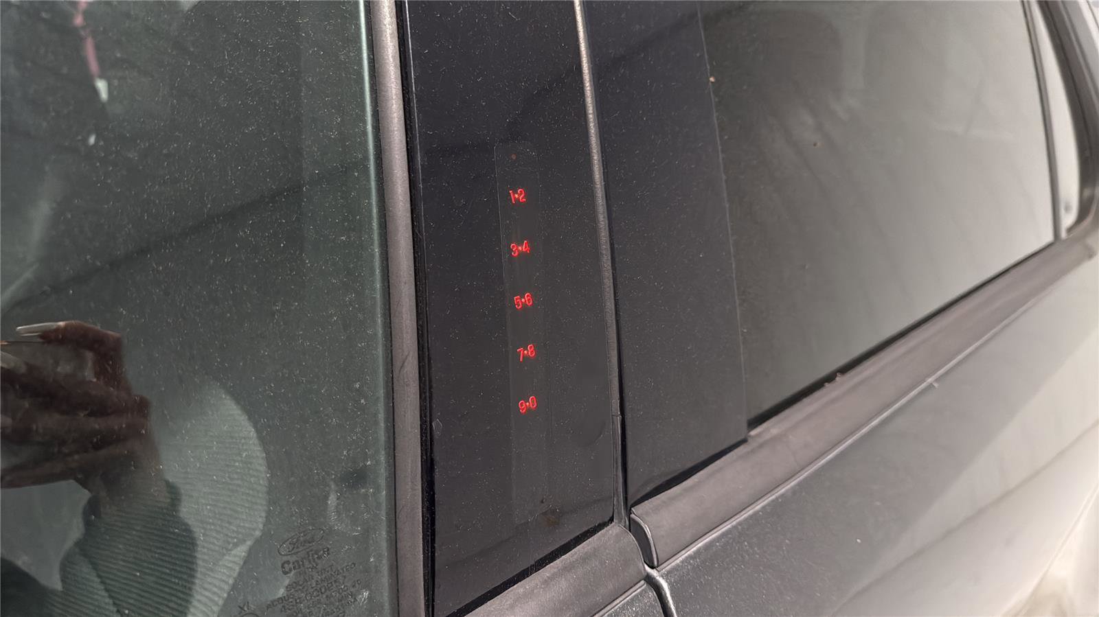 Used 2018 Ford Explorer XLT w/ Equipment Group 201A AWD/4WD image 30