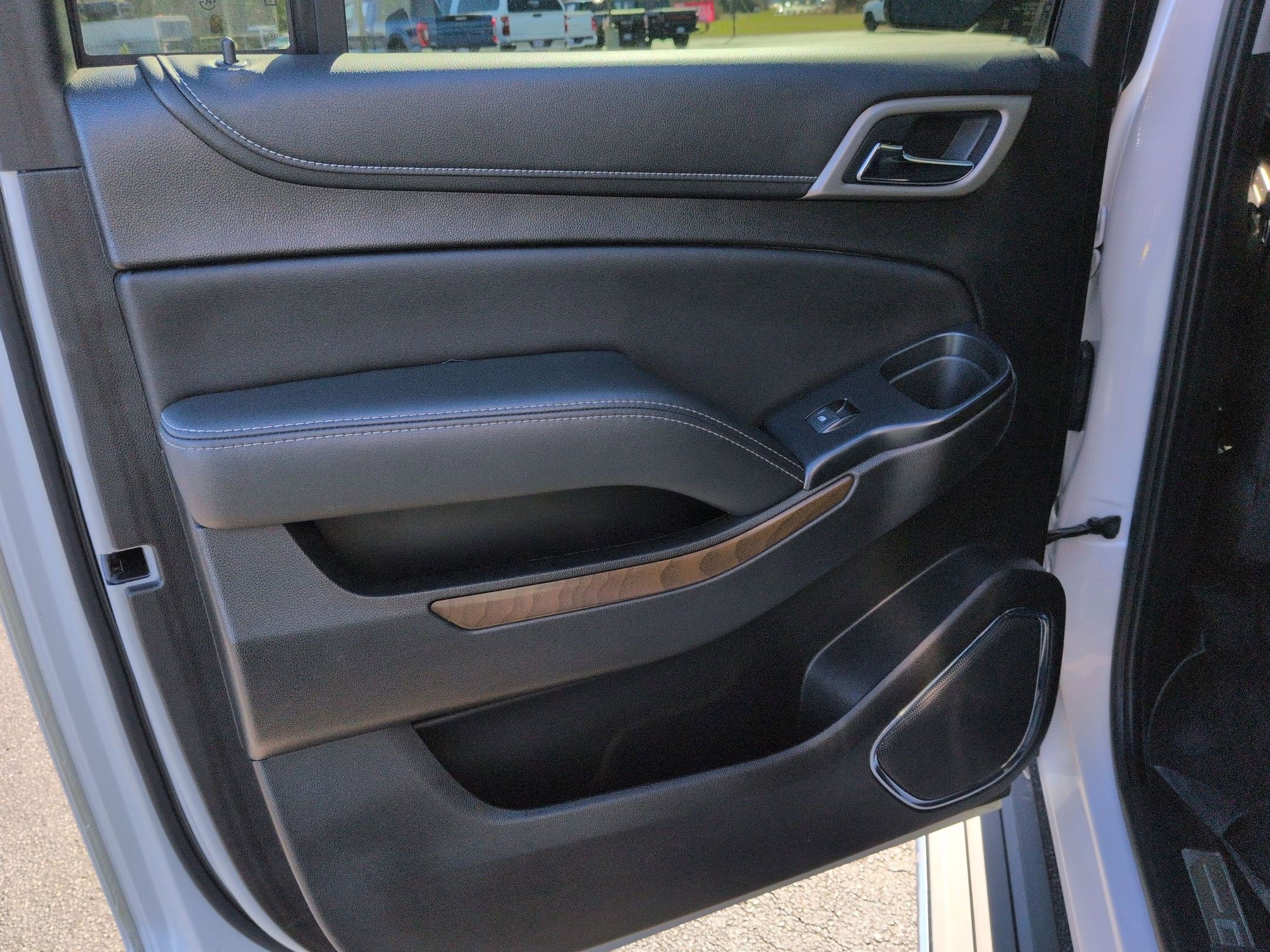 Used 2020 GMC Yukon XL Denali w/ Open Road Package AWD/4WD image 18