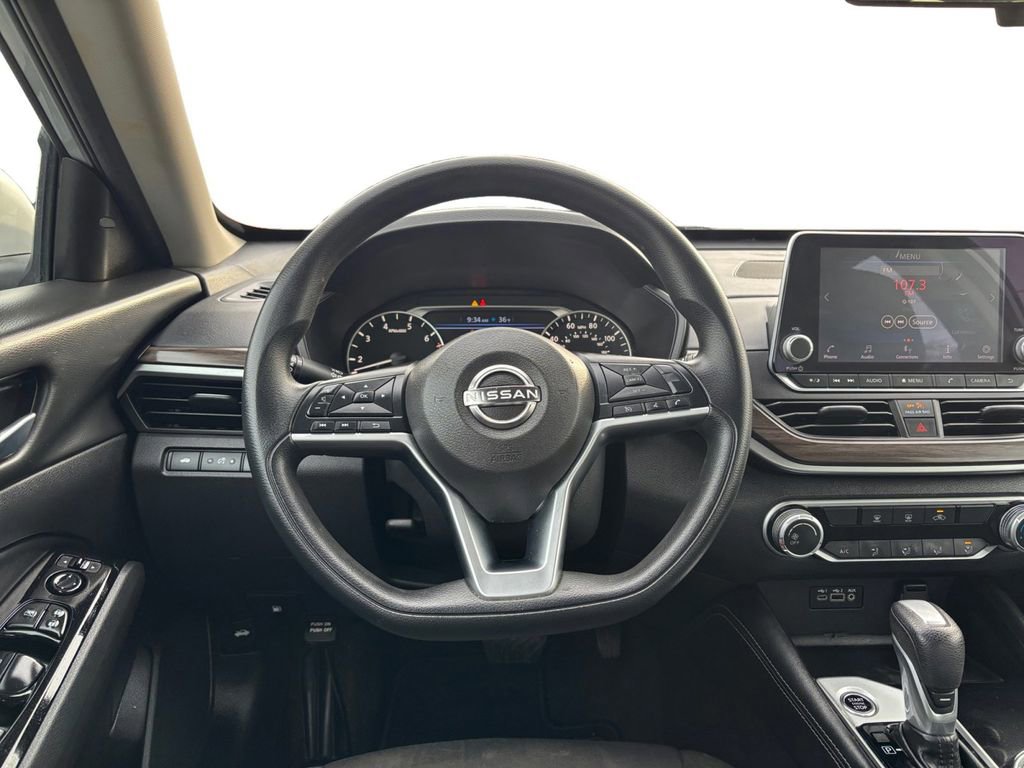 Used 2023 Nissan Altima 2.5 SV image 18
