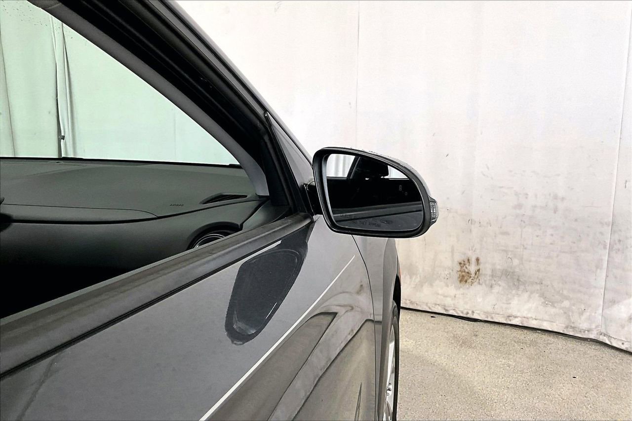 Used 2023 Hyundai Kona SEL AWD/4WD image 11