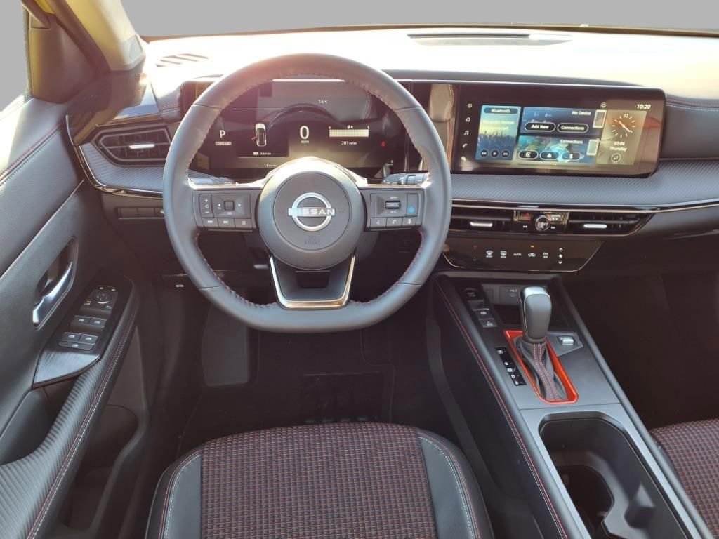 Certified 2025 Nissan Kicks SR image 5