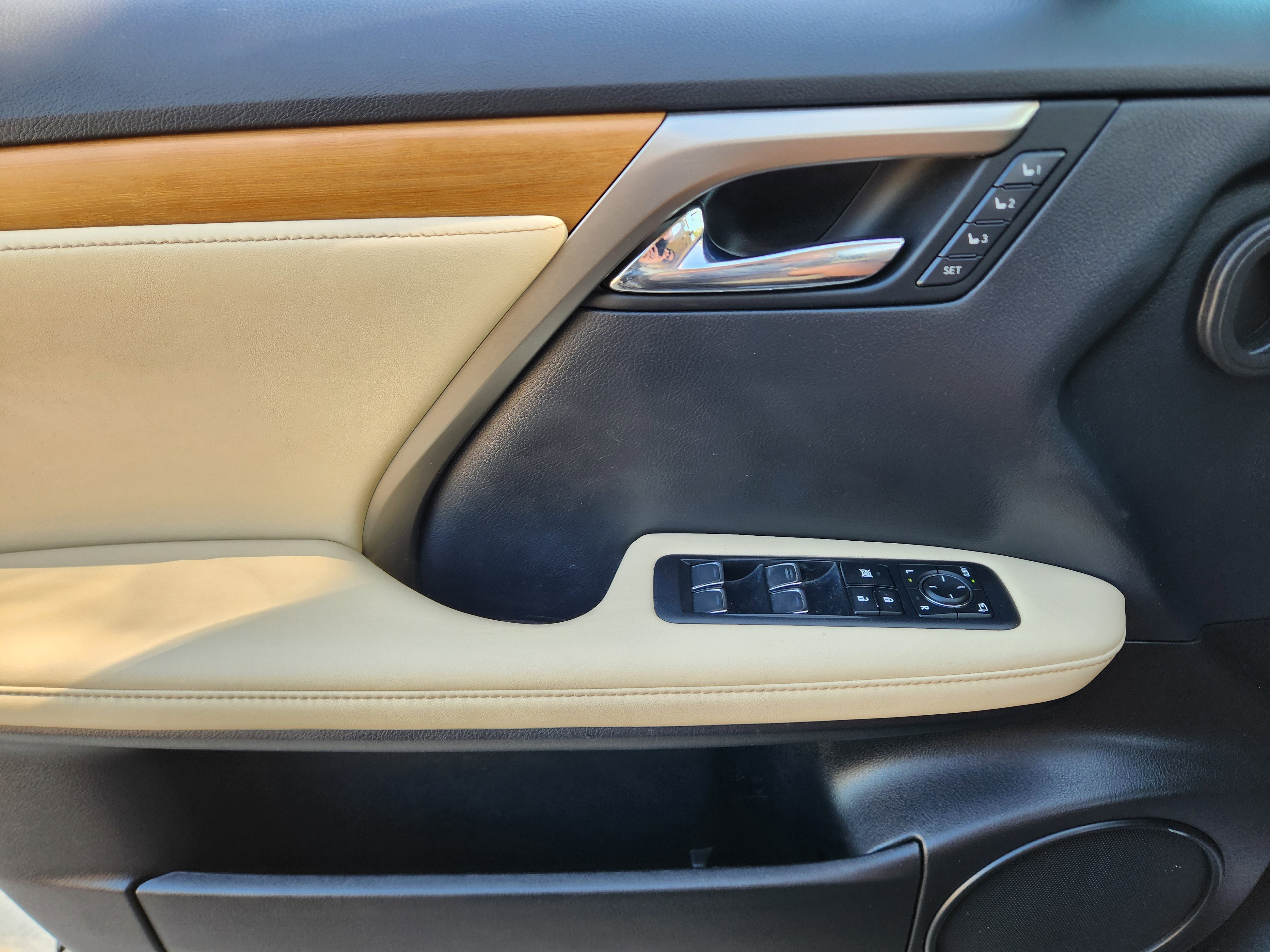 Used 2022 Lexus RX 350 FWD w/ Premium Package image 31