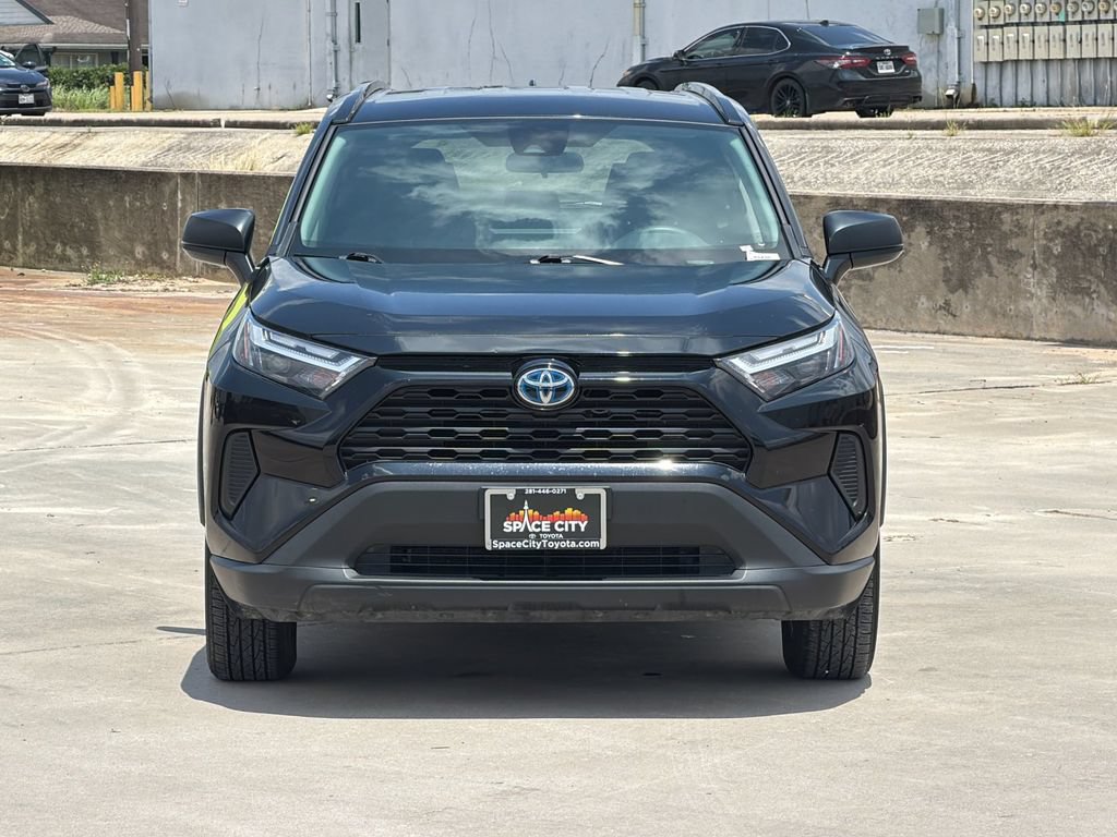 Used 2024 Toyota RAV4 LE AWD/4WD image 9