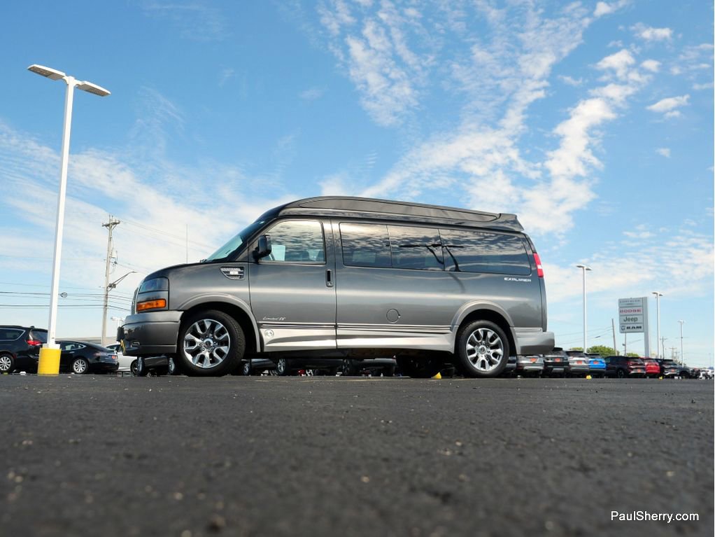 Used 2023 GMC Savana 2500 image 19